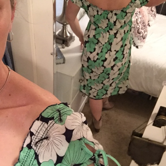 ISO Juicy Couture Hibiscus Dress Size S or XS - Picture 2 of 2